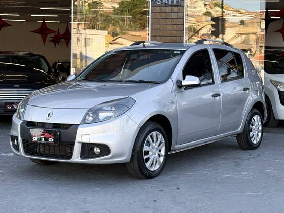 RENAULT SANDERO 1.6 EXPRESSION 8V FLEX 4P MANUAL RENAULT SANDERO 1.6 EXPRESSION 8V FLEX 4P MANUAL